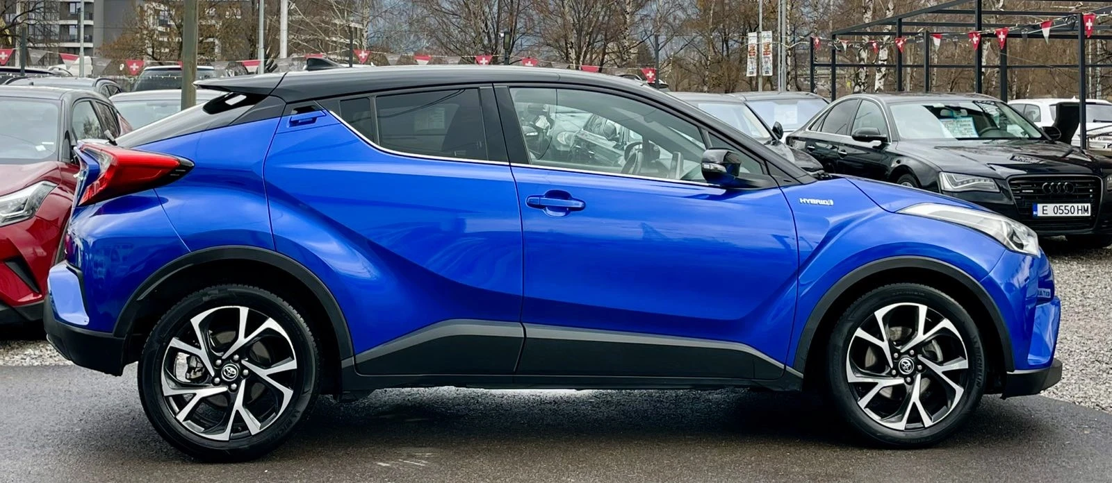 Toyota C-HR HYBRID 1.8 122HP - изображение 4