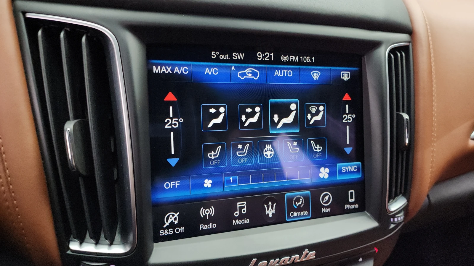 Maserati Levante 3.0d AWD GranSport | Mobile.bg   16