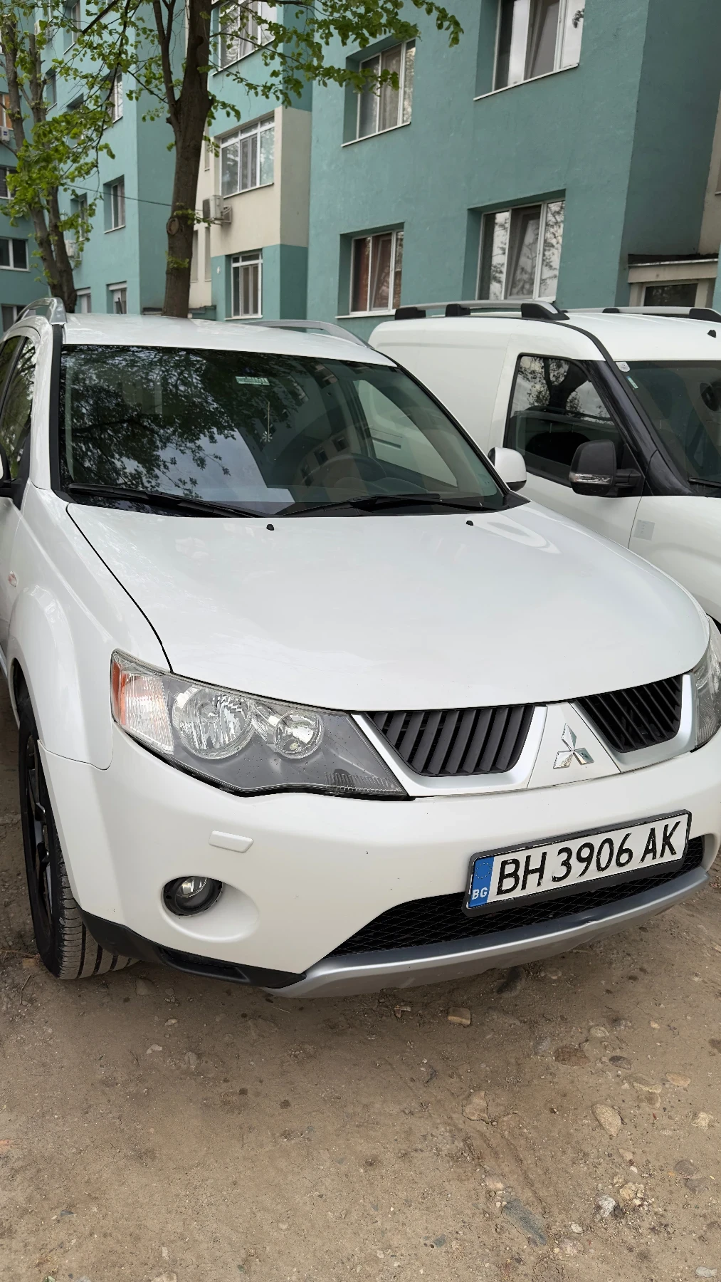 Mitsubishi Outlander 2.2, снимка 2 - Автомобили и джипове - 53750862