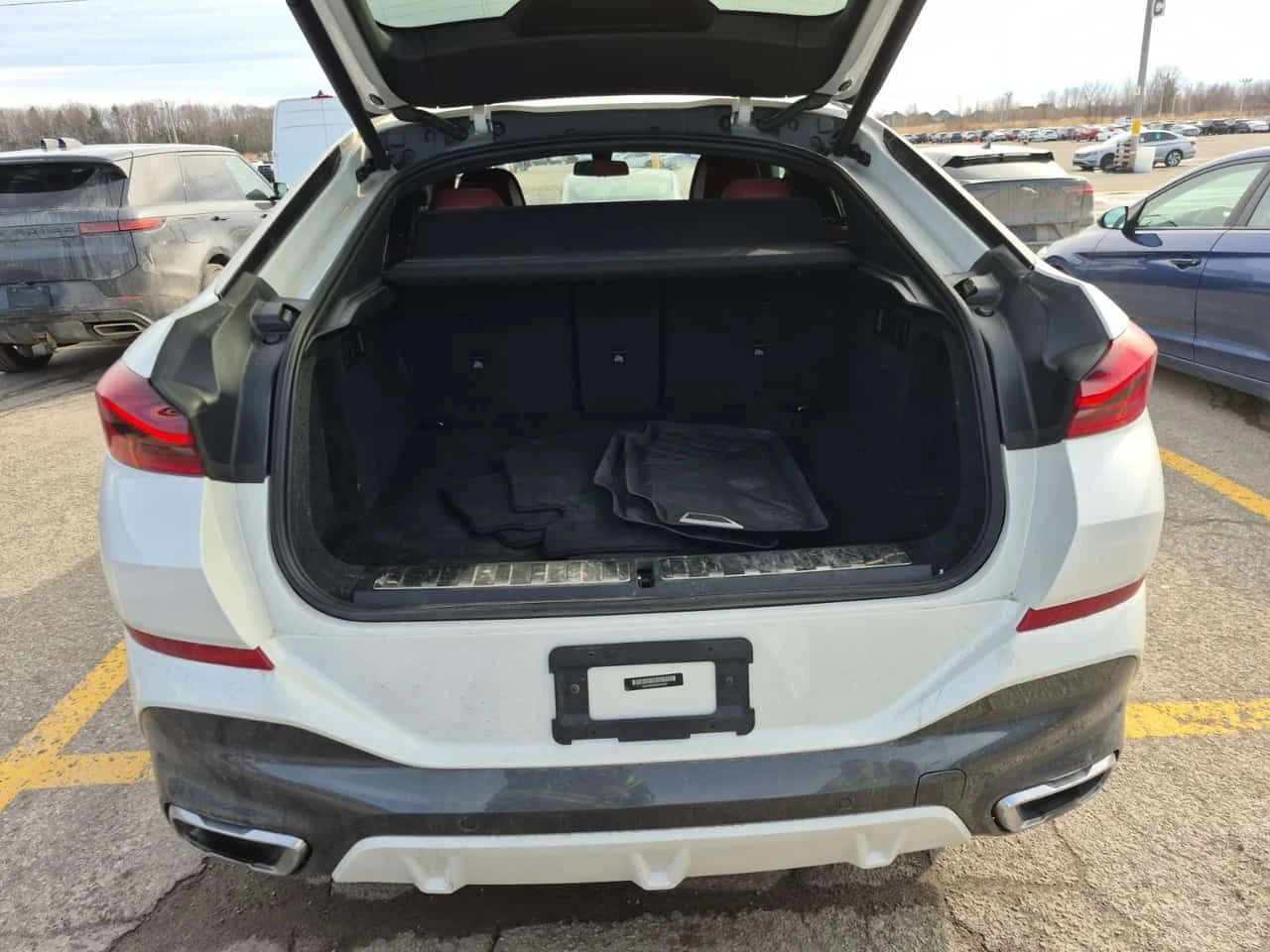 BMW X6 XDRIVE40I | МАСАЖ | PANO | H/K | HUD | KEYLESS СКА, снимка 14 - Автомобили и джипове - 53928105