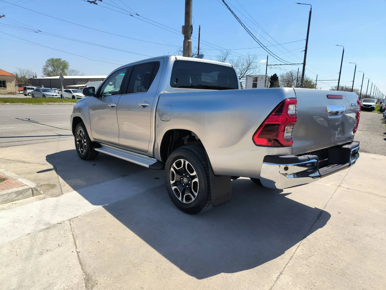 Toyota Hilux 2.4d-400km-Nova-Navi-4x4-Kamera-Keyless-Euro-6E | Mobile.bg � ����������� 7