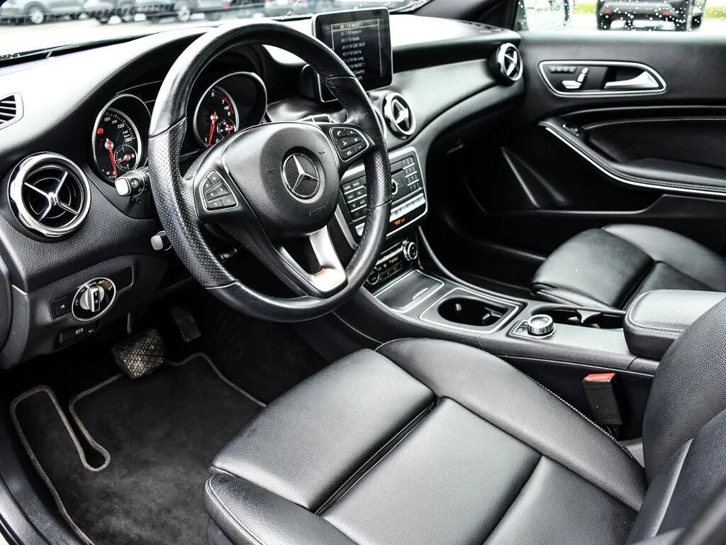 Mercedes-Benz GLA 250 45 000 км * 4MATIC * 360 * ПОДГРЕВ * , снимка 9 - Автомобили и джипове - 54479619