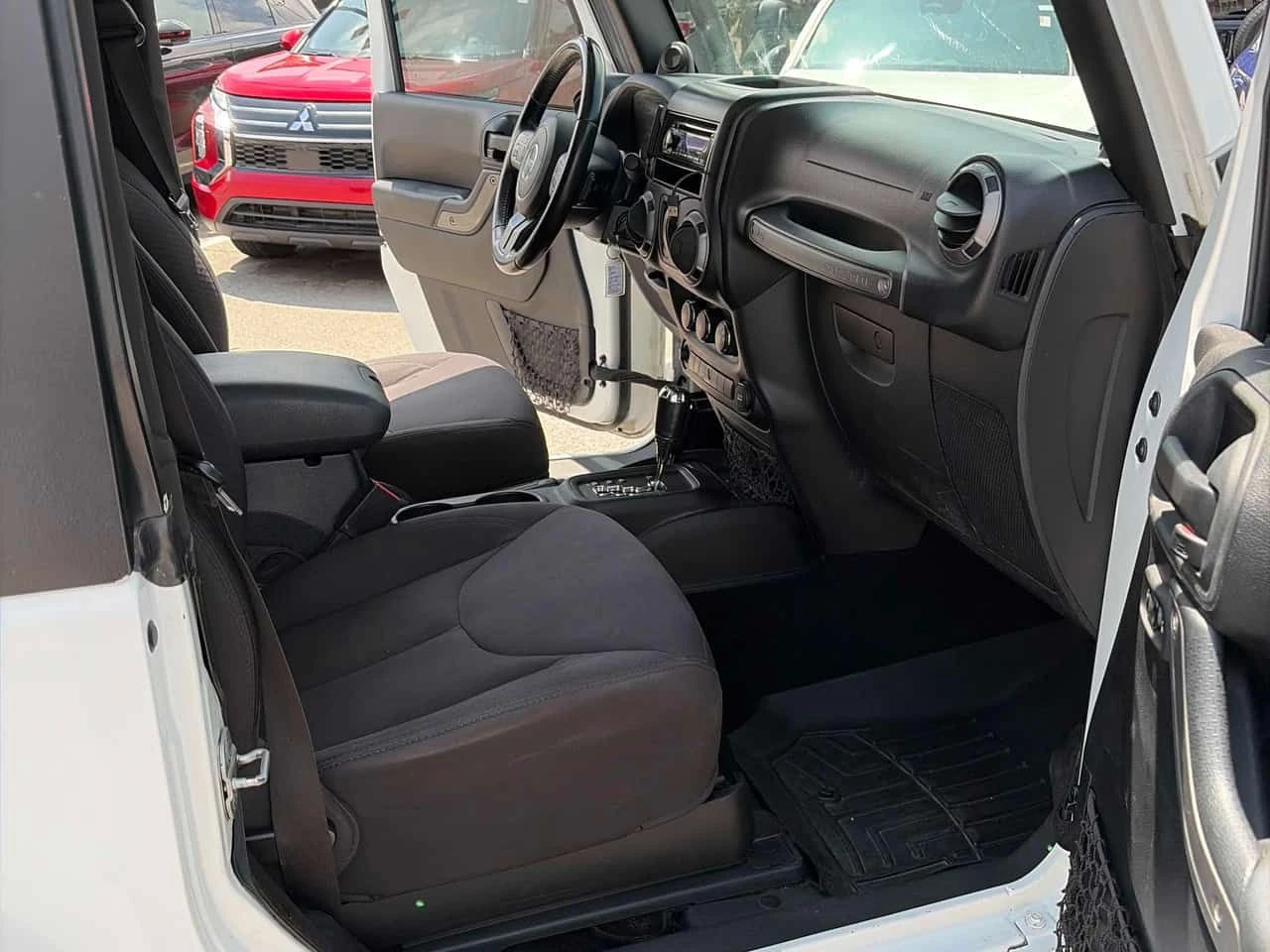 Jeep Wrangler | Sport | ДВА КЛЮЧА | ШИБИДАХ | CARFAX | , снимка 10 - Автомобили и джипове - 54860603