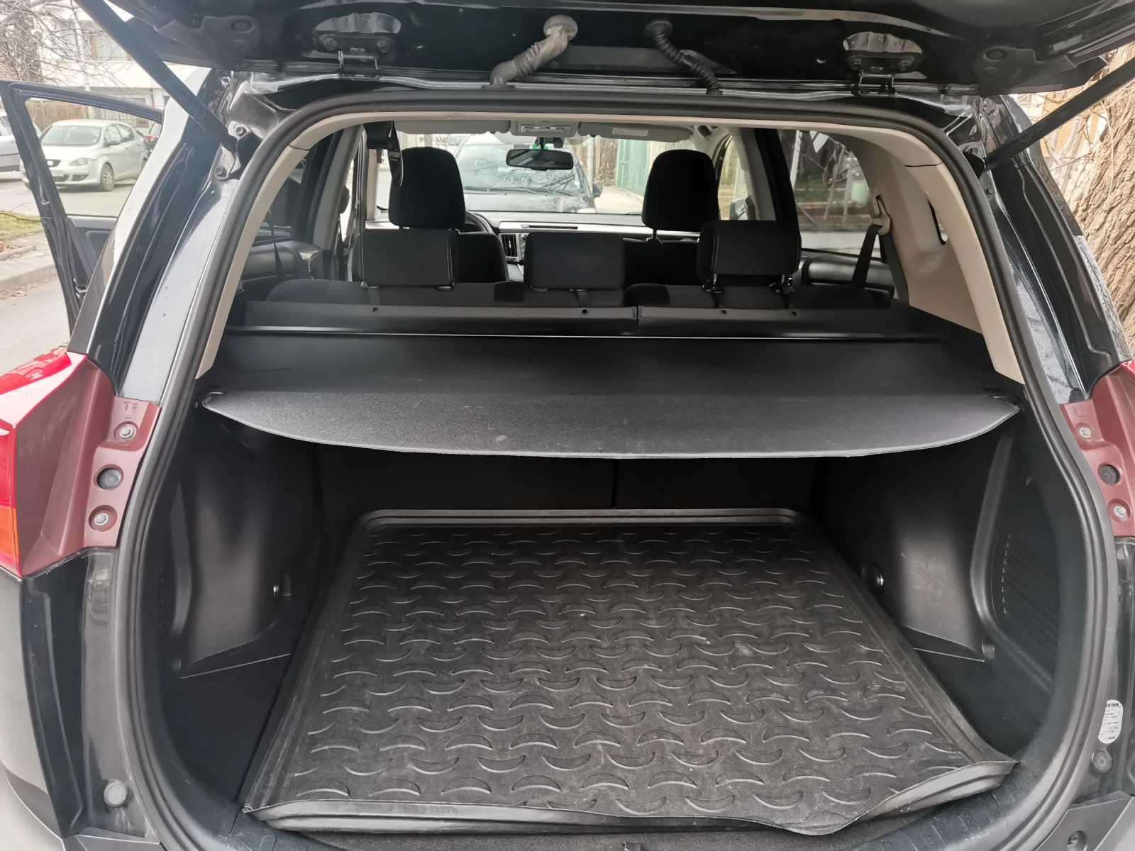Toyota Rav4 RAV4 DCAT2.2/Швейцария , снимка 9 - Автомобили и джипове - 55607607
