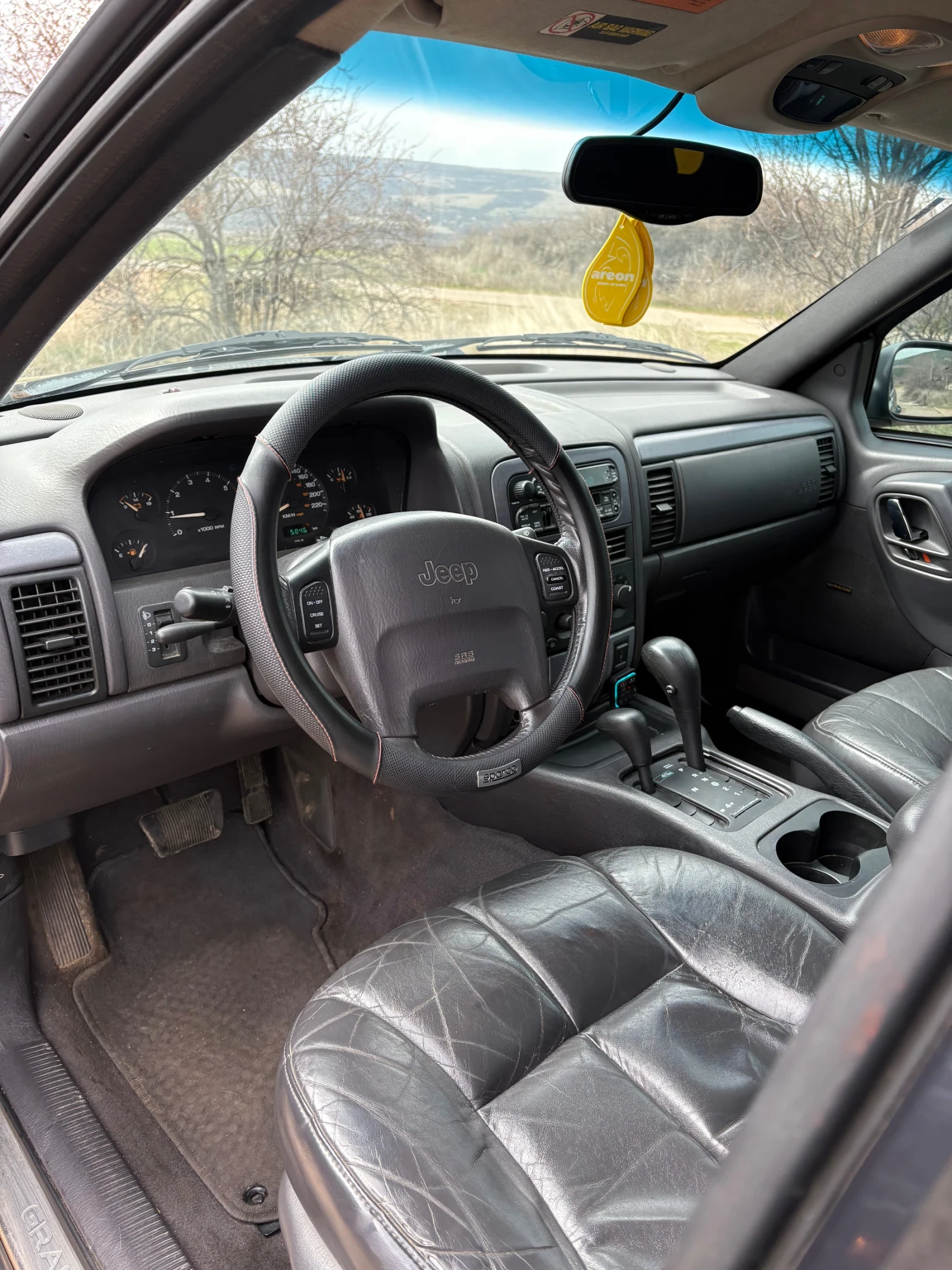 Jeep Grand cherokee 4, 7, снимка 8 - Автомобили и джипове - 55784377