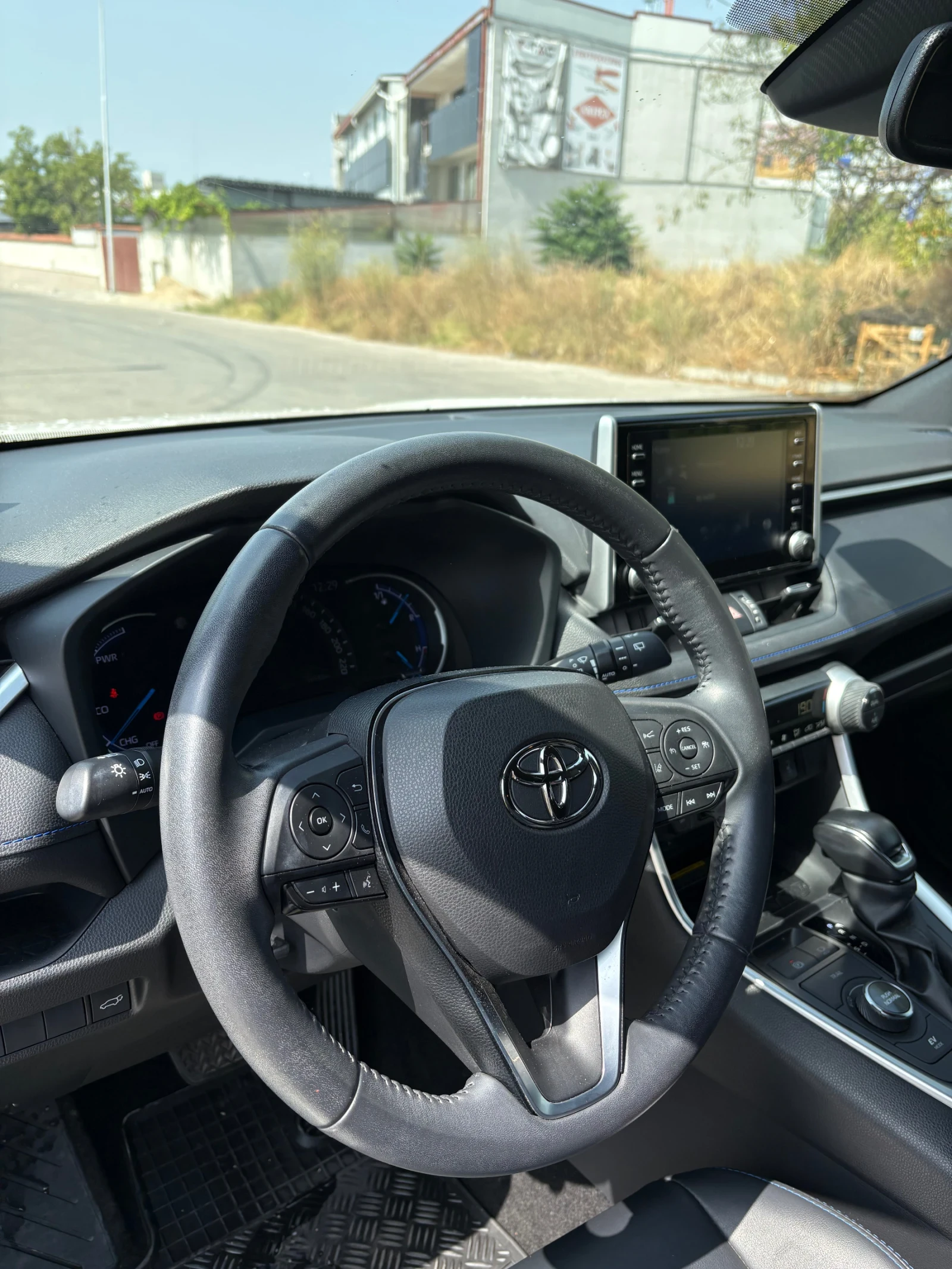 Toyota Rav4 Hybrid e-CVT, снимка 5 - Автомобили и джипове - 55873399