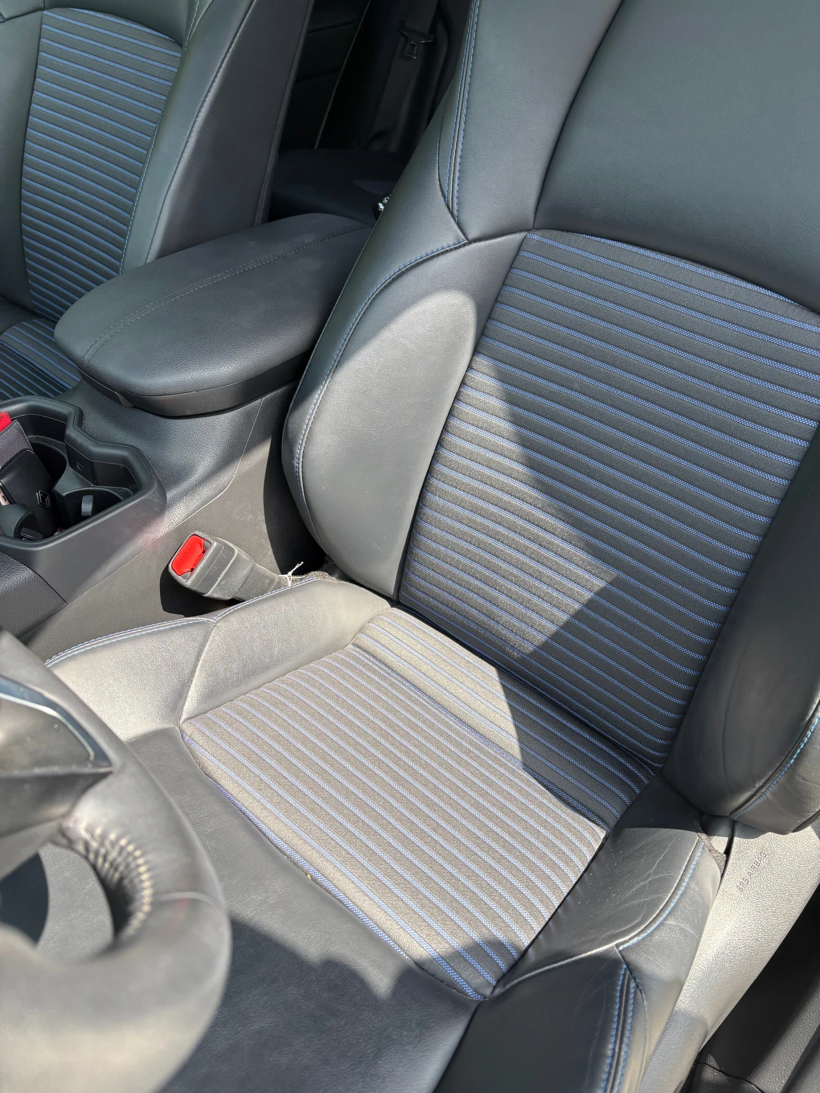 Toyota Rav4 Hybrid e-CVT, снимка 6 - Автомобили и джипове - 55873399