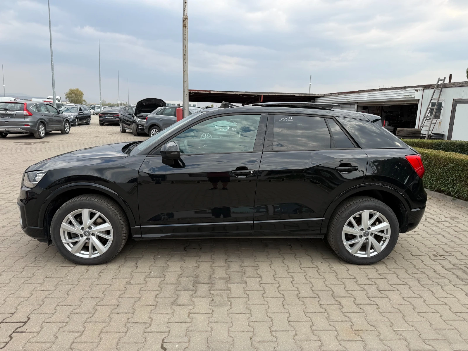 Audi Q2 2.0TDI QUATTRO AVTOMAT/NAVI/PANORAMA/KAMERA EURO 6, снимка 9 - Автомобили и джипове - 56166307