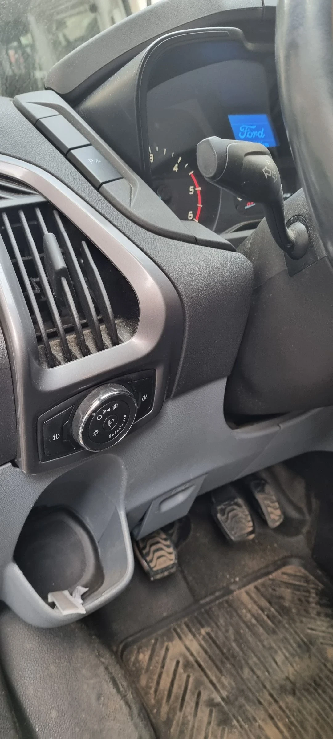 Ford Transit Custom 2.2 д - изображение 10