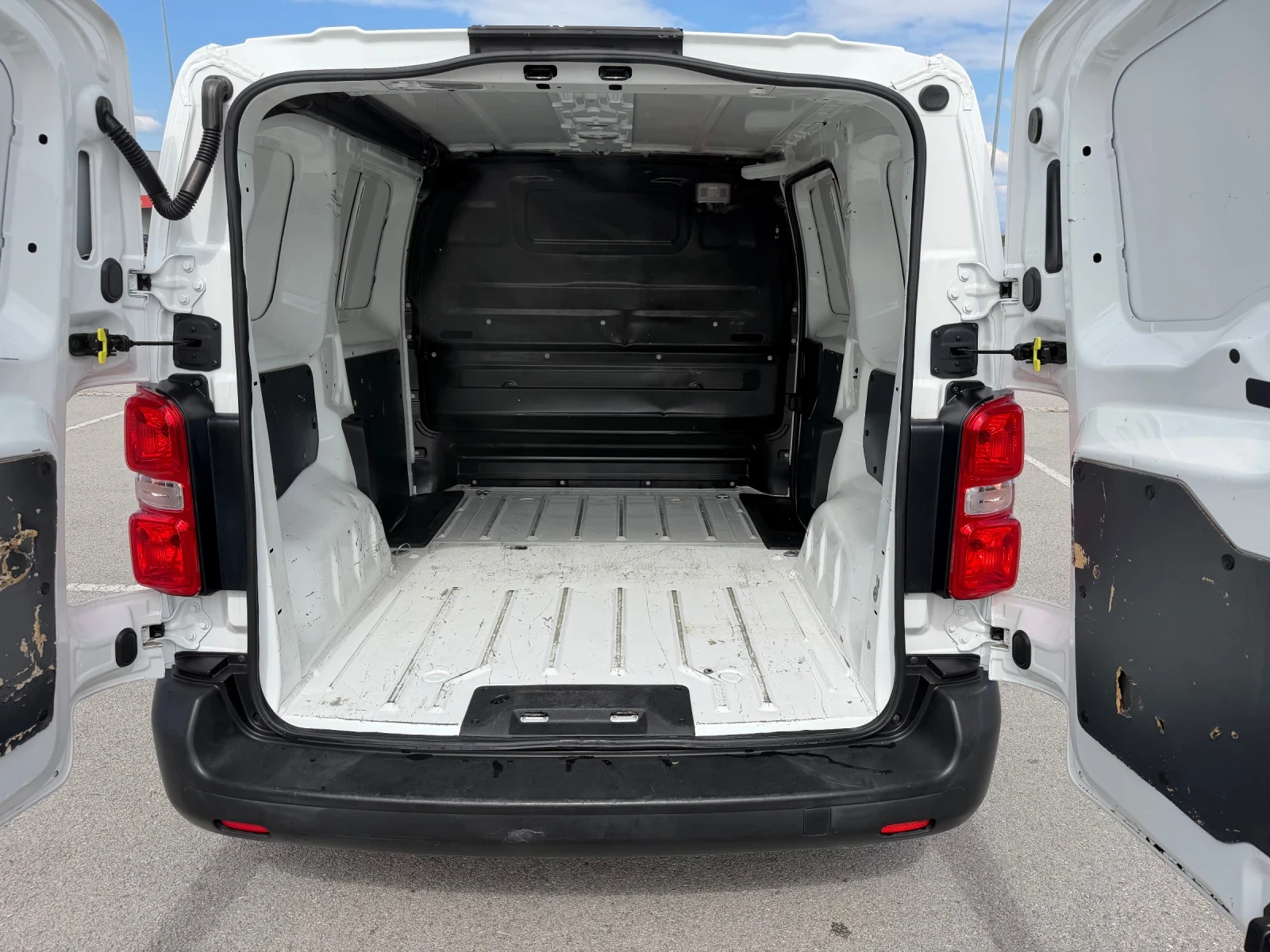 Peugeot Expert, снимка 11 - Бусове и автобуси - 54429859
