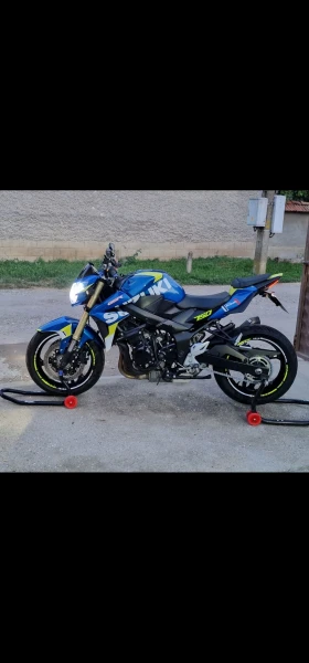 Suzuki Gsr 750 | Mobile.bg    2