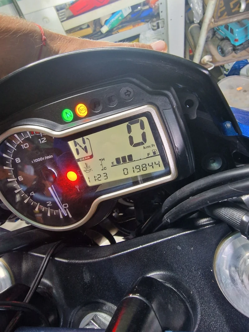 Suzuki Gsr 750, снимка 5 - Мотоциклети и мототехника - 52669942