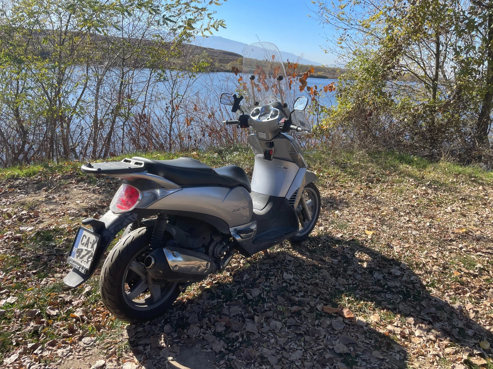 Aprilia Scarabeo 250ie - изображение 4