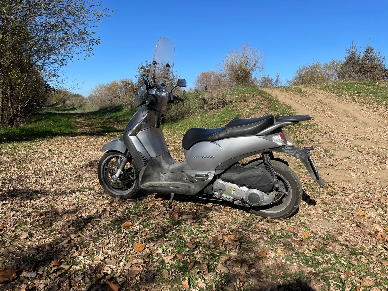 Aprilia Scarabeo 250ie - изображение 3