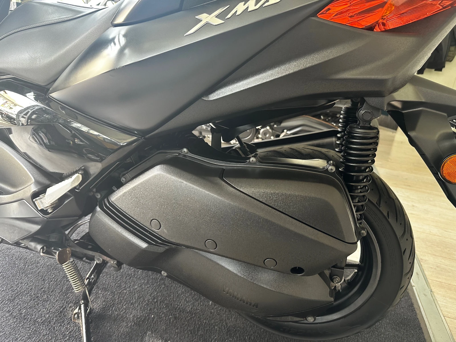 Yamaha X-max 300i Iron Max 2019г. ABS/ТС/LED - изображение 8
