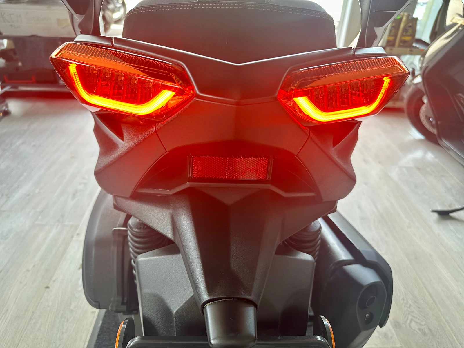 Yamaha X-max 300i Iron Max 2019г. ABS/ТС/LED - изображение 3