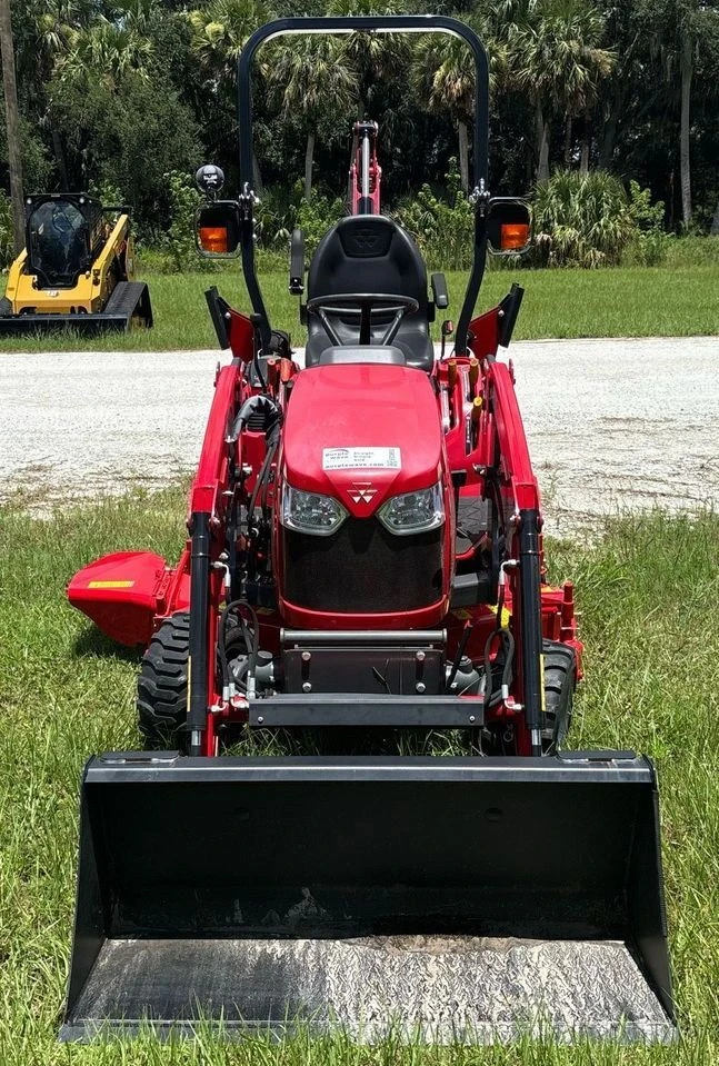 Трактор Massey Ferguson GC1725 - изображение 2