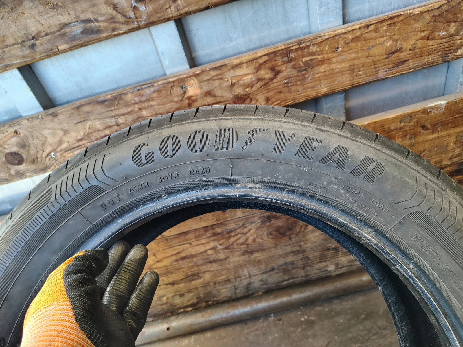 Гуми Летни 215/55R17, снимка 4 - Гуми и джанти - 55841558