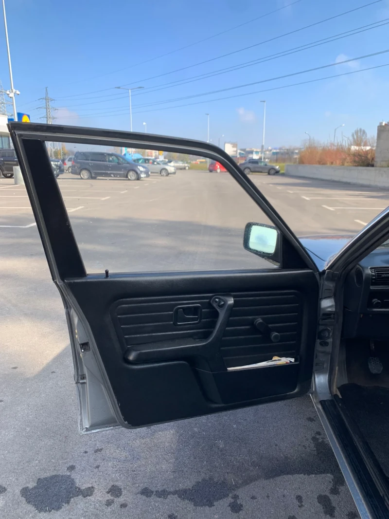 BMW 324 D E30, снимка 14 - Автомобили и джипове - 35064971