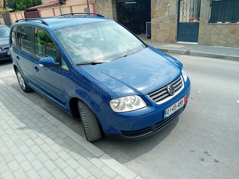 VW Touran 1.6 бензин 102 кс, снимка 3 - Автомобили и джипове - 48949987