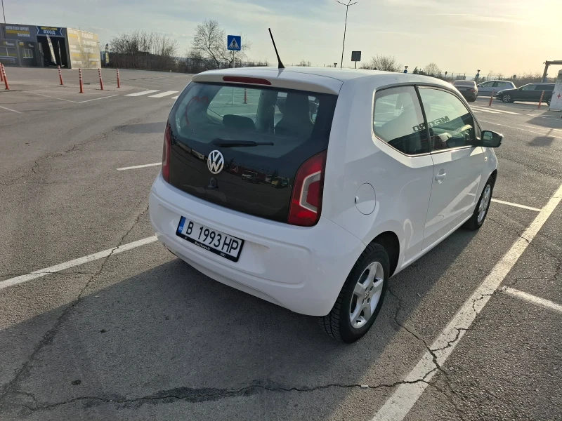 VW Up, снимка 2 - Автомобили и джипове - 49453929