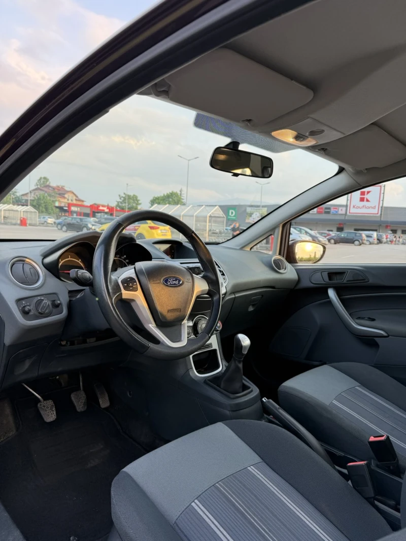 Ford Fiesta, снимка 10 - Автомобили и джипове - 52371442