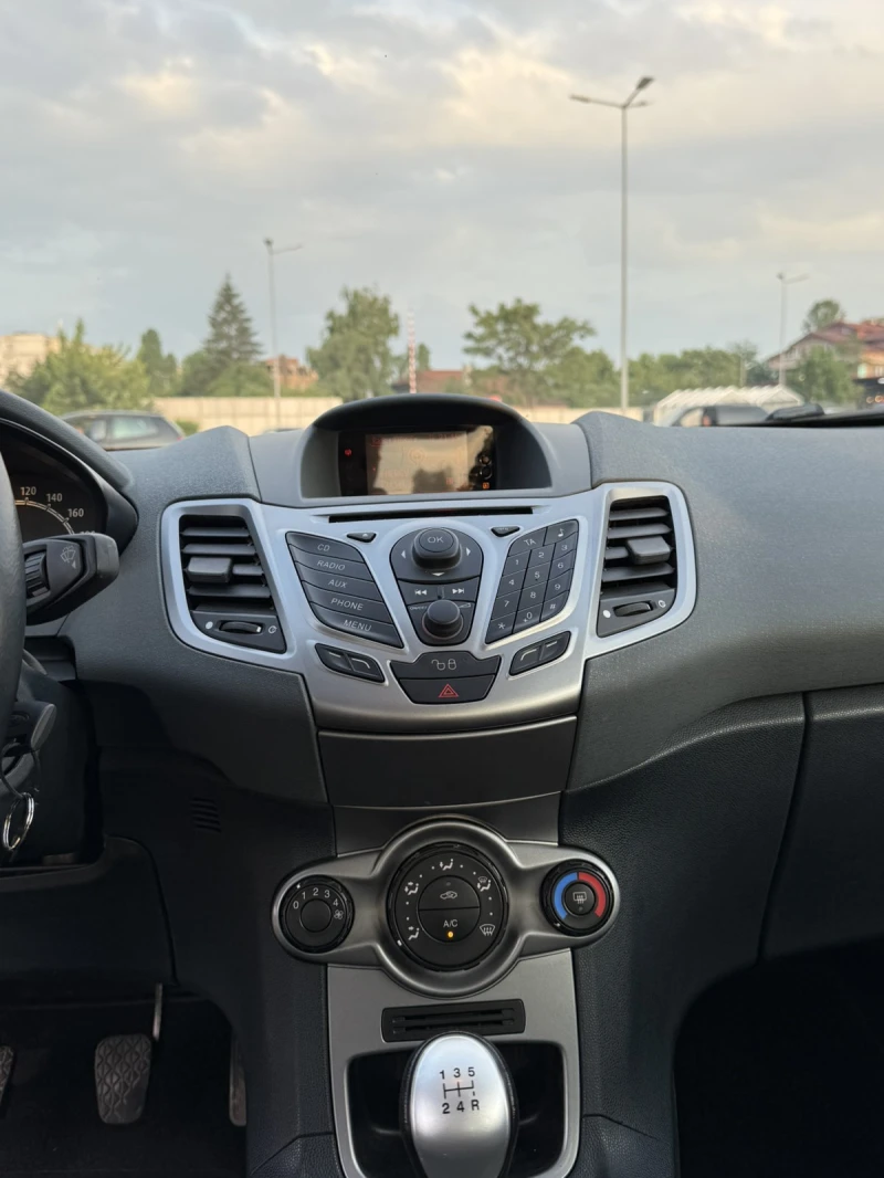 Ford Fiesta, снимка 6 - Автомобили и джипове - 52371442