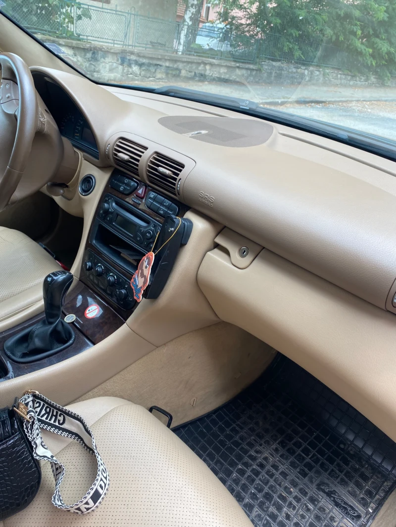 Mercedes-Benz C 220 C220, снимка 8 - Автомобили и джипове - 52058024