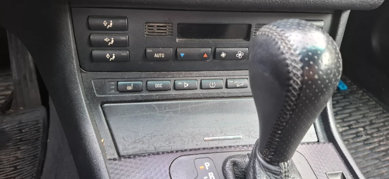 BMW 330, снимка 8 - Автомобили и джипове - 52794866