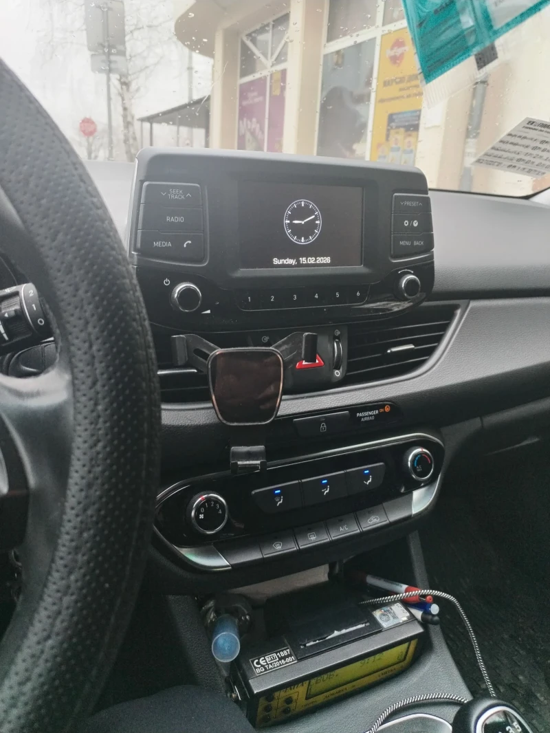 Hyundai I30 Такси, снимка 7 - Автомобили и джипове - 53527259