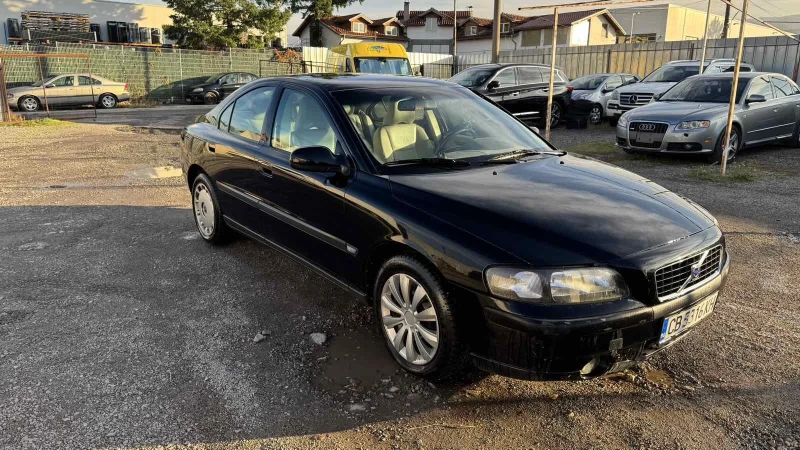 Volvo S60, снимка 11 - Автомобили и джипове - 53561594