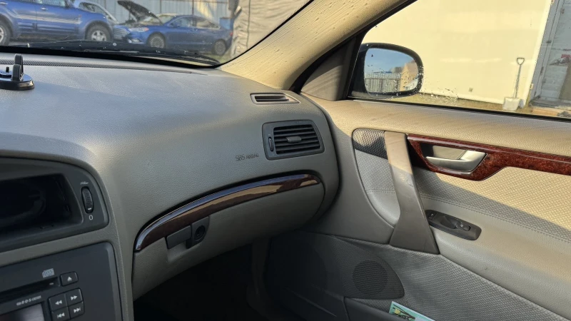 Volvo S60, снимка 6 - Автомобили и джипове - 53561594