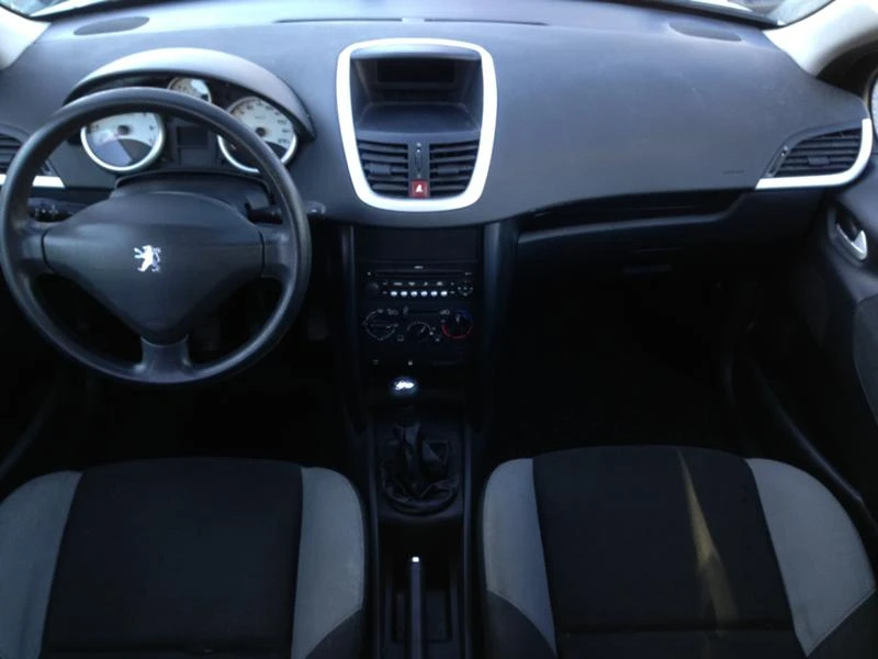 Peugeot 207 1.4i/GPL/74кс/Клима/Euro4, снимка 15 - Автомобили и джипове - 34624890