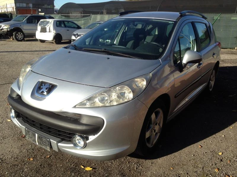 Peugeot 207 1.4i/GPL/74кс/Клима/Euro4, снимка 1 - Автомобили и джипове - 34624890