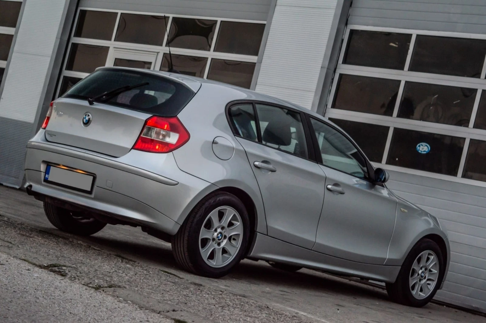 BMW 118 1.8 i | Mobile.bg — изображение 11