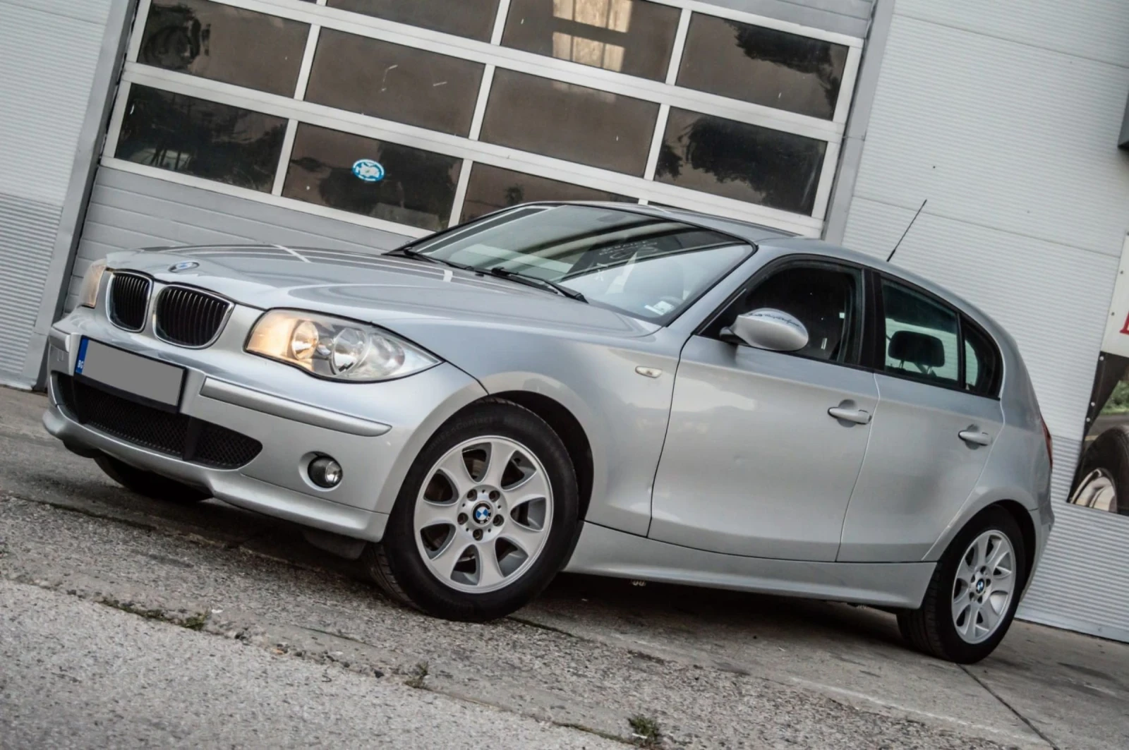 BMW 118 1.8 i - [1] 