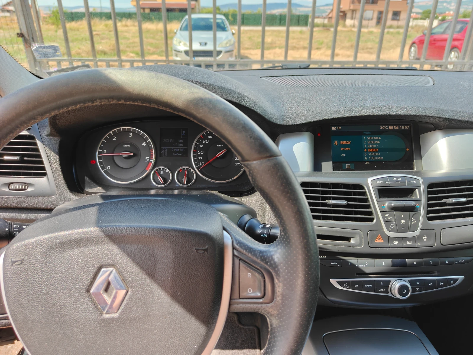 Renault Laguna 2.0dci GT 178кс. - изображение 10