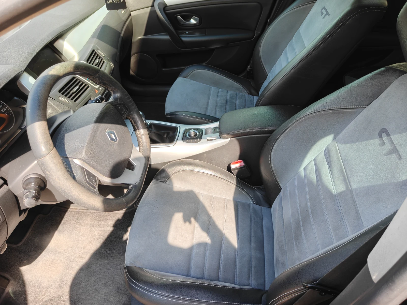 Renault Laguna 2.0dci GT 178кс. - изображение 9