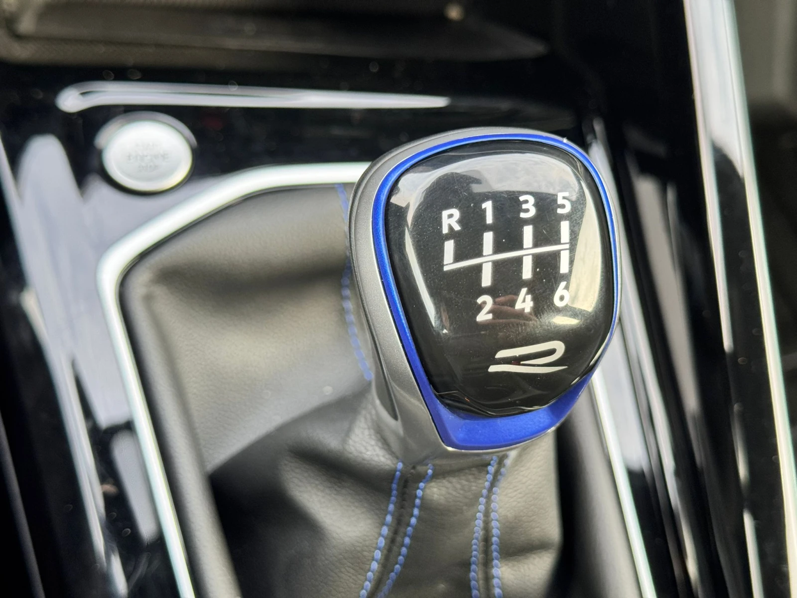 VW Golf * R* CARFAX *    | Mobile.bg   10