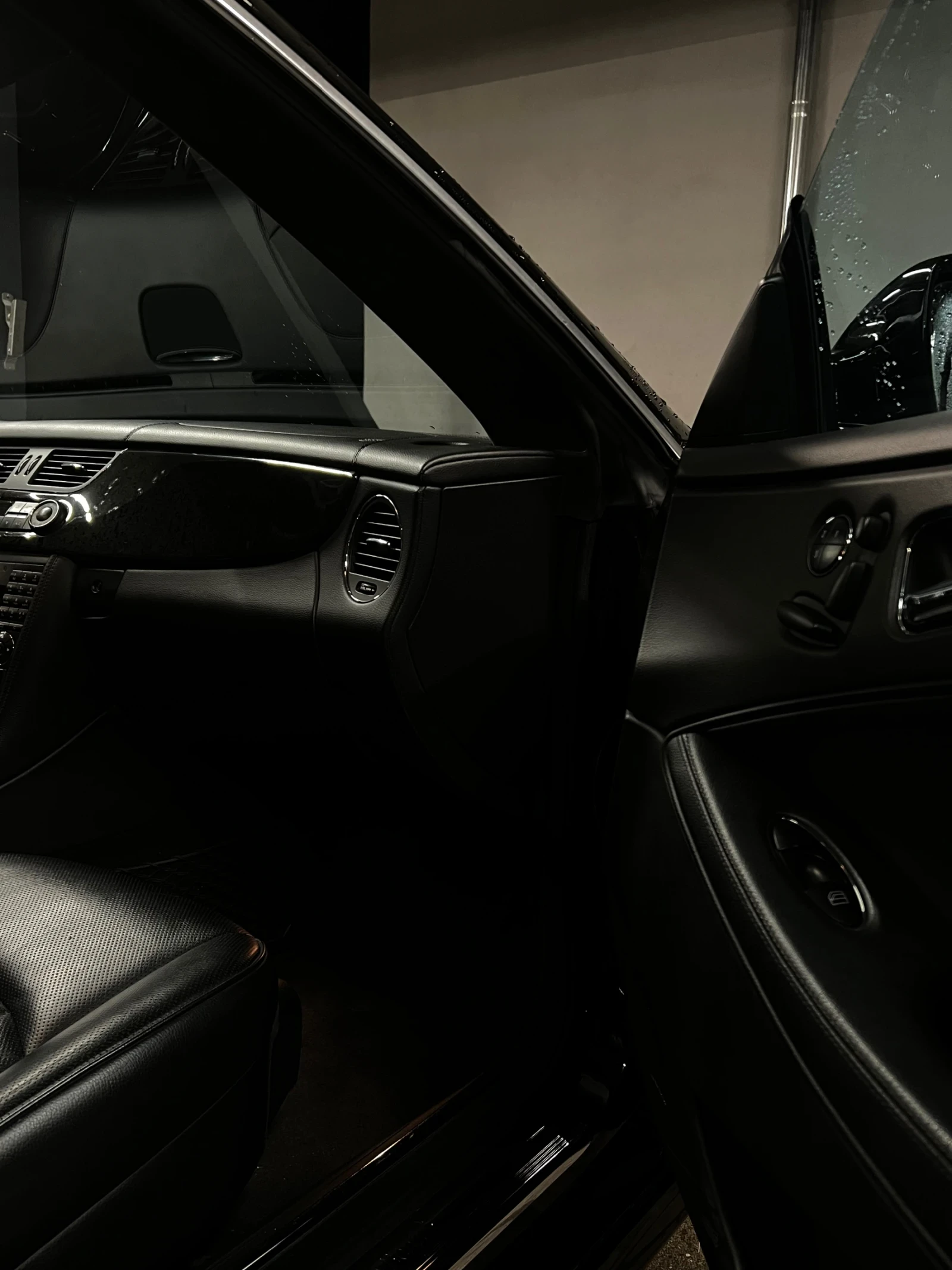 Mercedes-Benz CLS 500 550, 388 hp - изображение 4