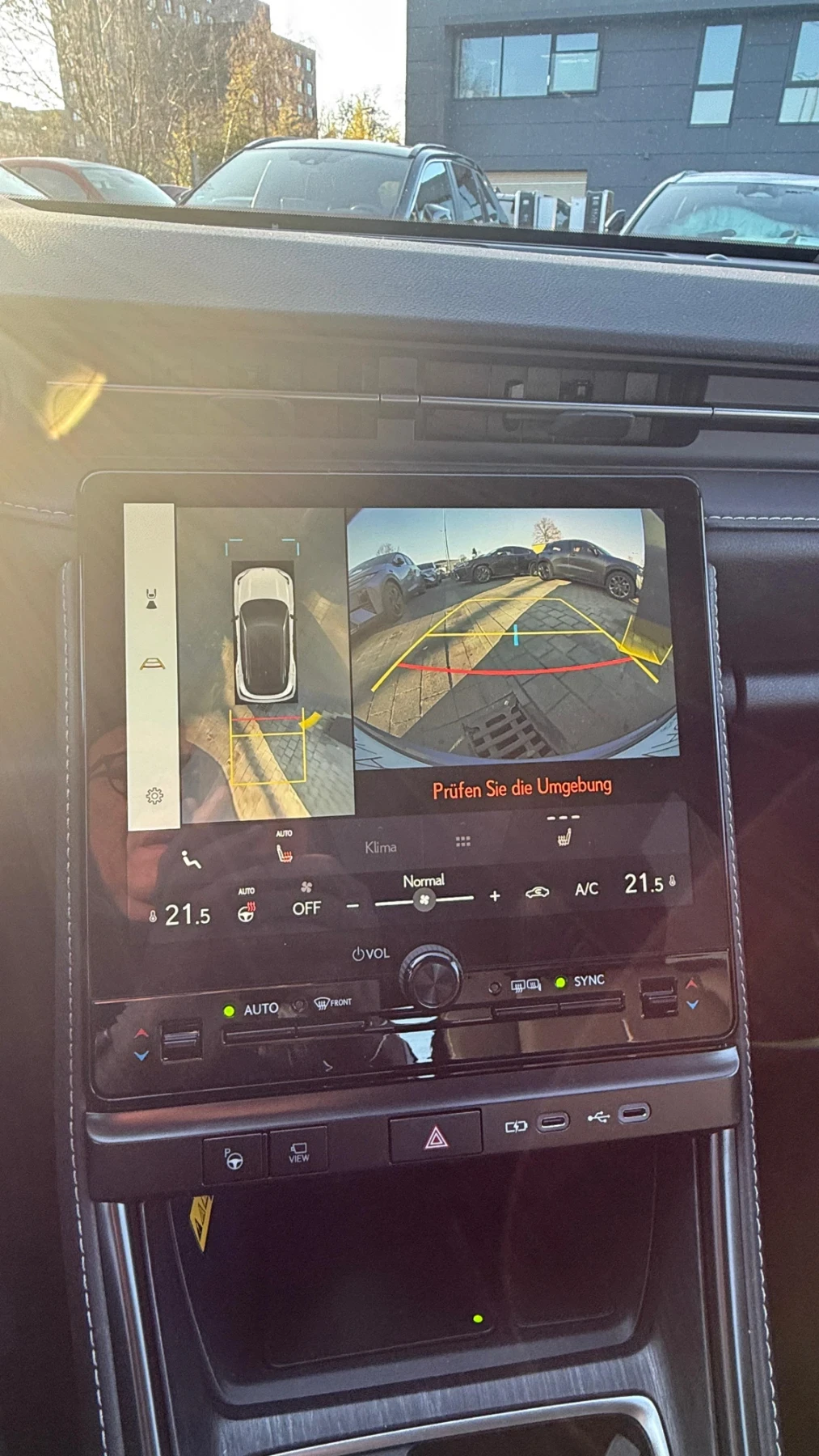 Lexus LBX 360Camera/HUD/ML sound/В гаранция , снимка 7 - Автомобили и джипове - 53724511