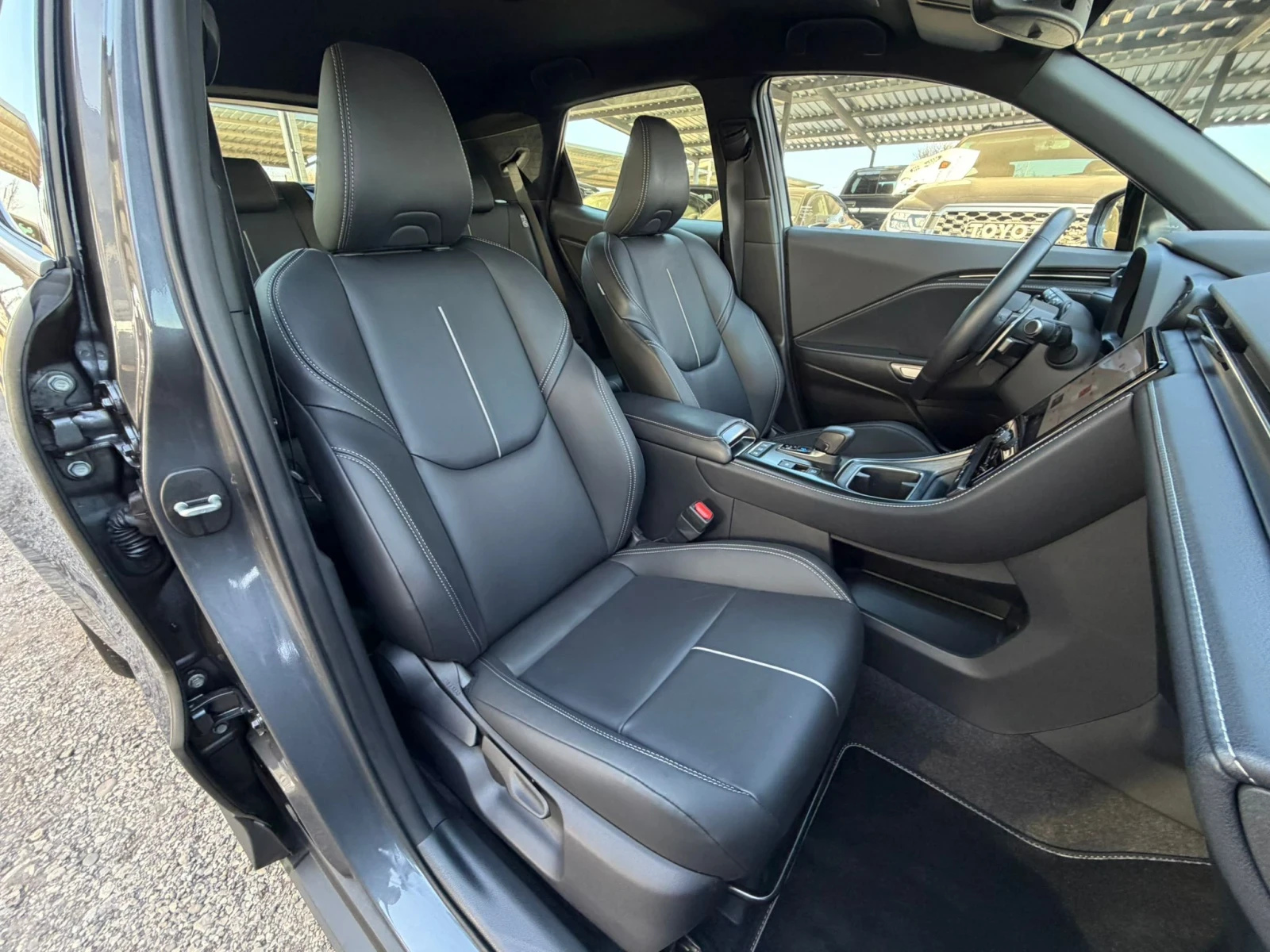 Lexus LBX 360Camera/HUD/ML sound/В гаранция , снимка 15 - Автомобили и джипове - 53724511