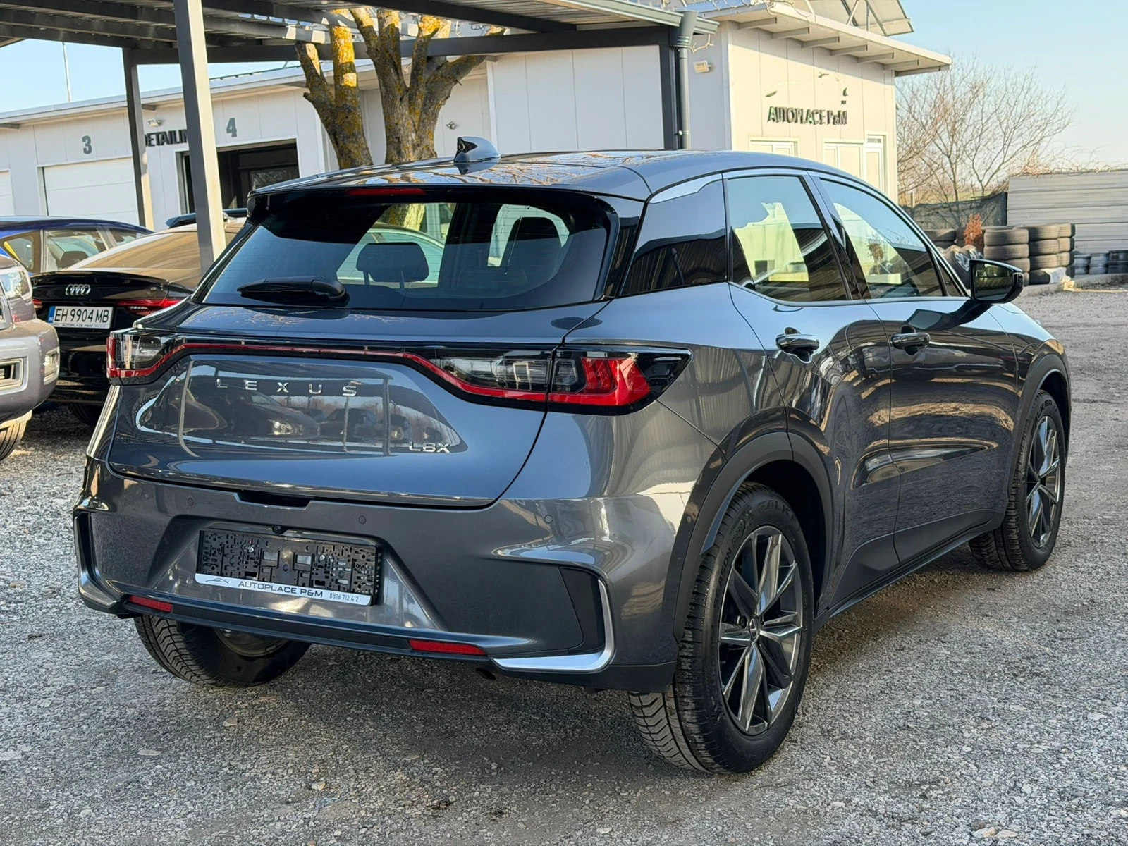 Lexus LBX 360Camera/HUD/ML sound/В гаранция , снимка 5 - Автомобили и джипове - 53724511