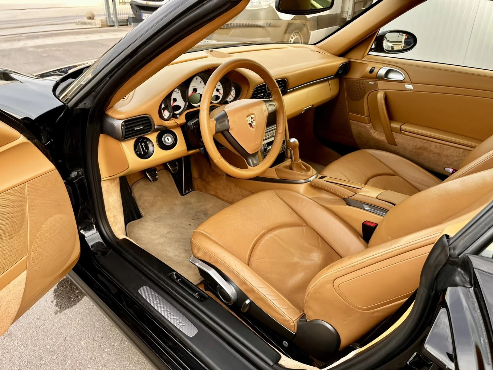 Porsche 911 Carrera 3.6 Cabrio Bose, снимка 8 - Автомобили и джипове - 53959022