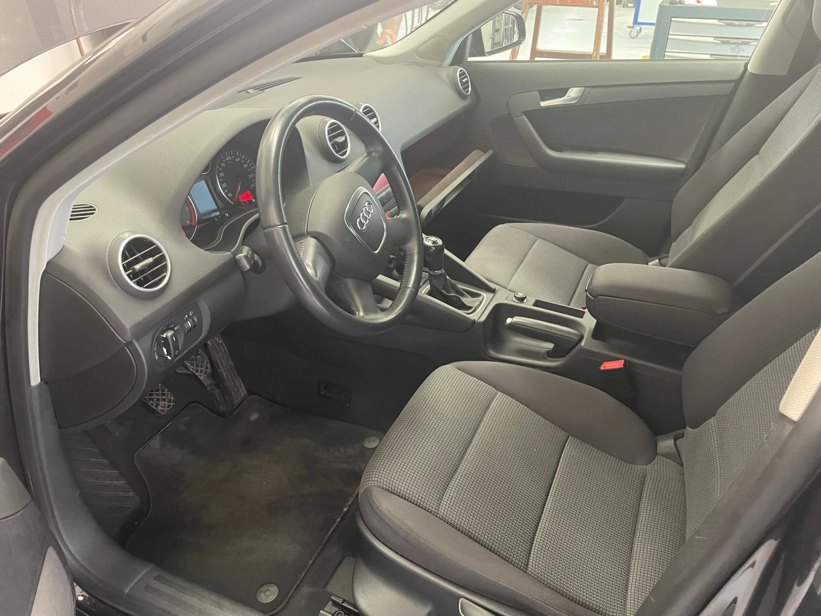 Audi A3 Audi A3 1.6i * Sportback  * Facelift * Регистран, снимка 7 - Автомобили и джипове - 54014274