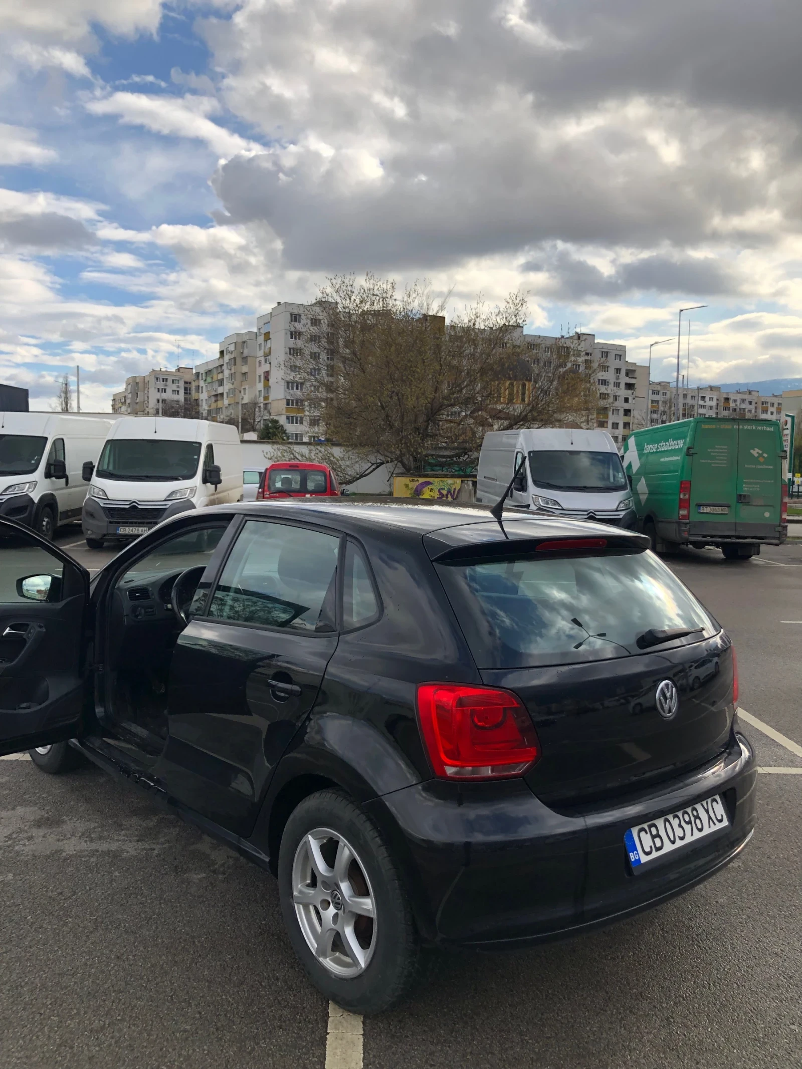 VW Polo, снимка 6 - Автомобили и джипове - 54091340