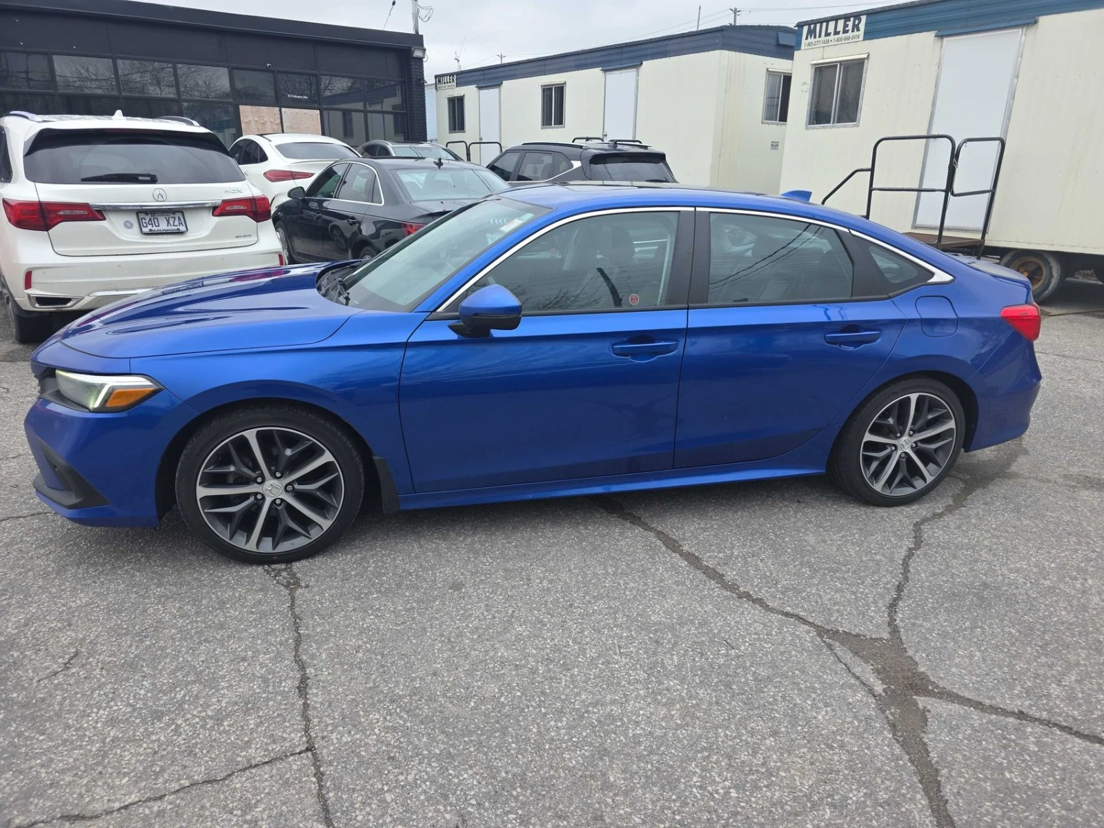 Honda Civic TOURING/KEYLESS/NAVI/LANE ASSIST, снимка 3 - Автомобили и джипове - 54336618