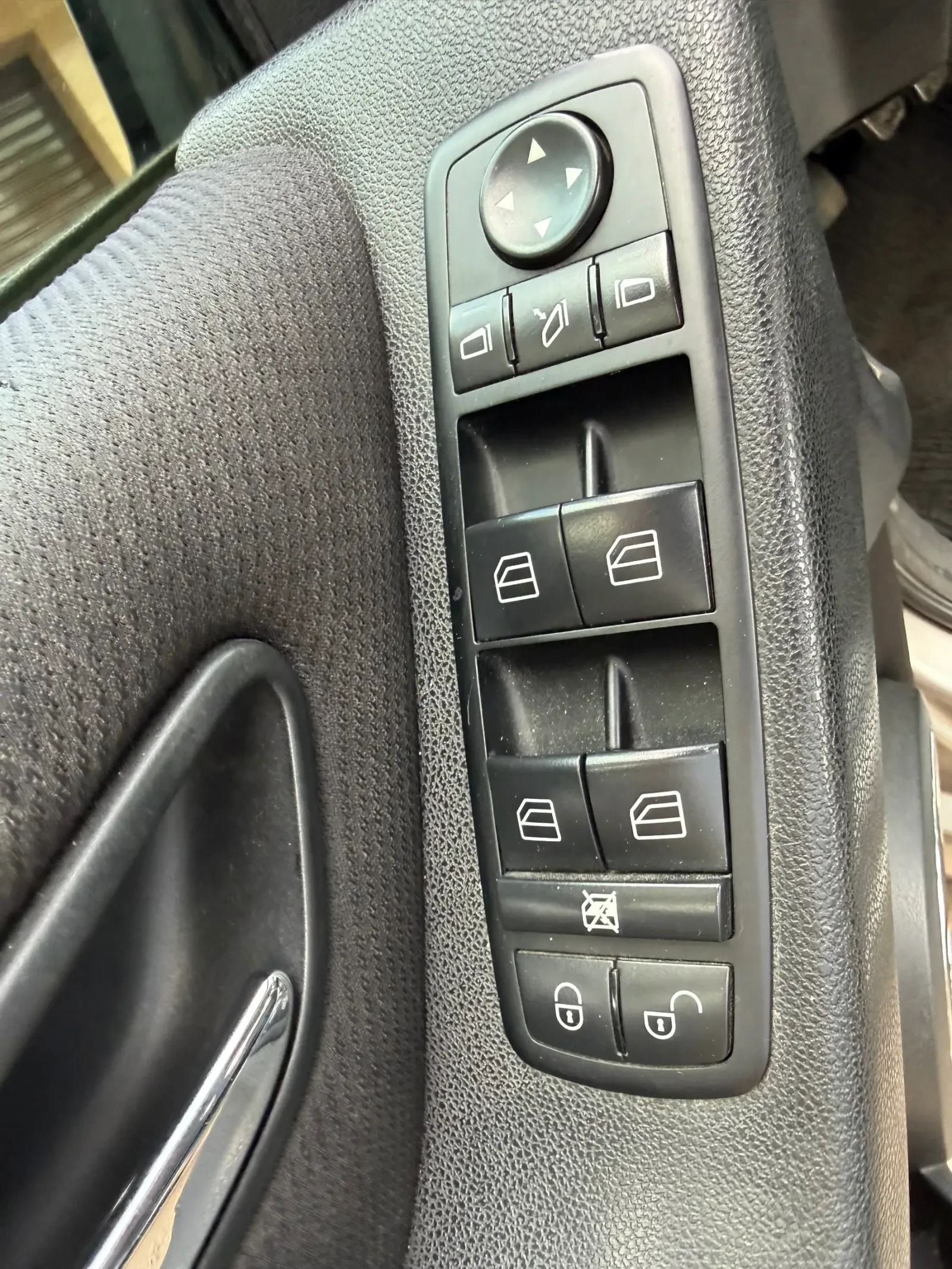 Mercedes-Benz B 180 1.8 Дизел, снимка 14 - Автомобили и джипове - 54682547
