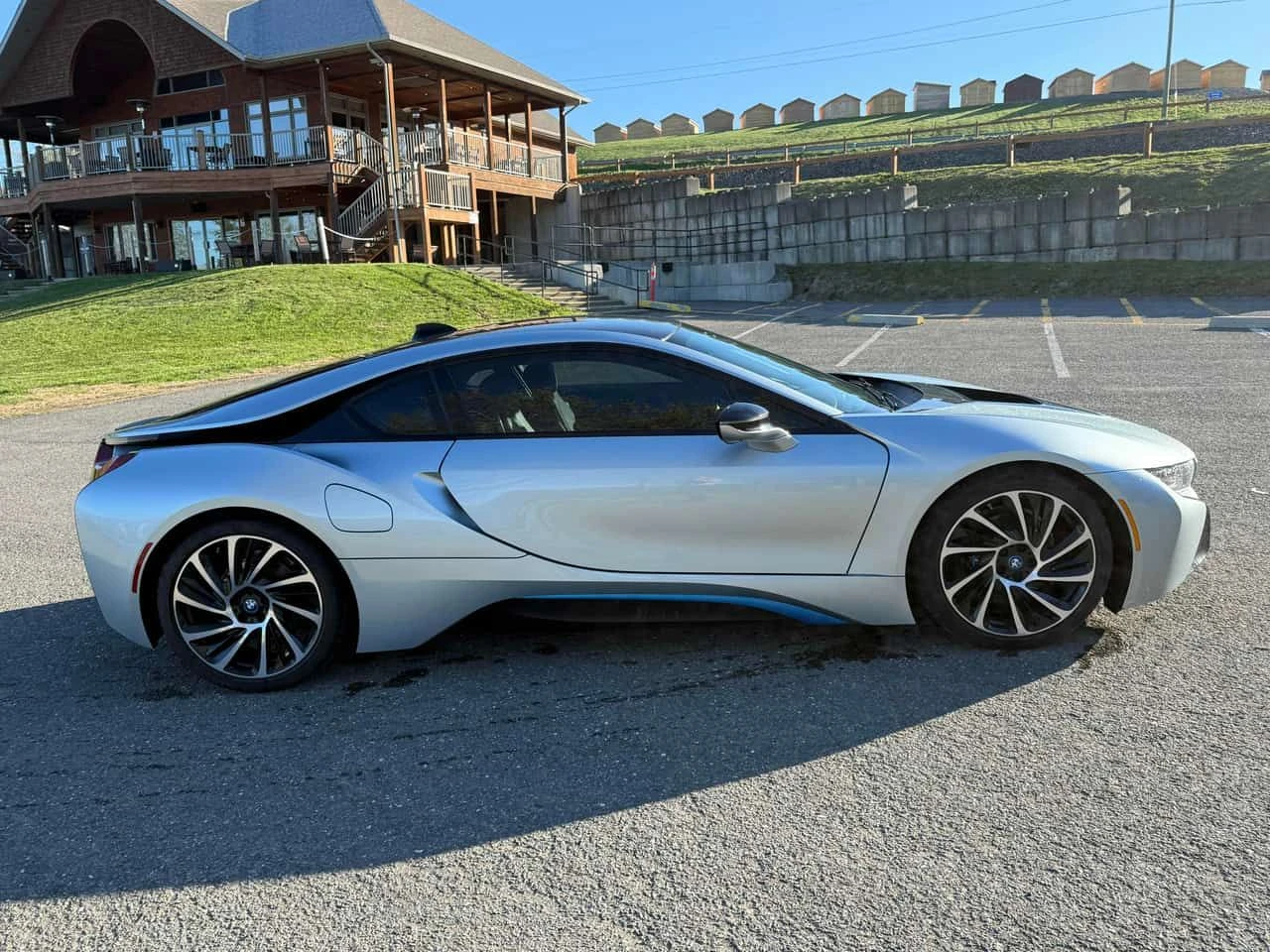 BMW i8 * 2dr Cpe * CARFAX * ОПЦИЯ ЗА ФИНАНСИРАНЕ, снимка 4 - Автомобили и джипове - 54885891