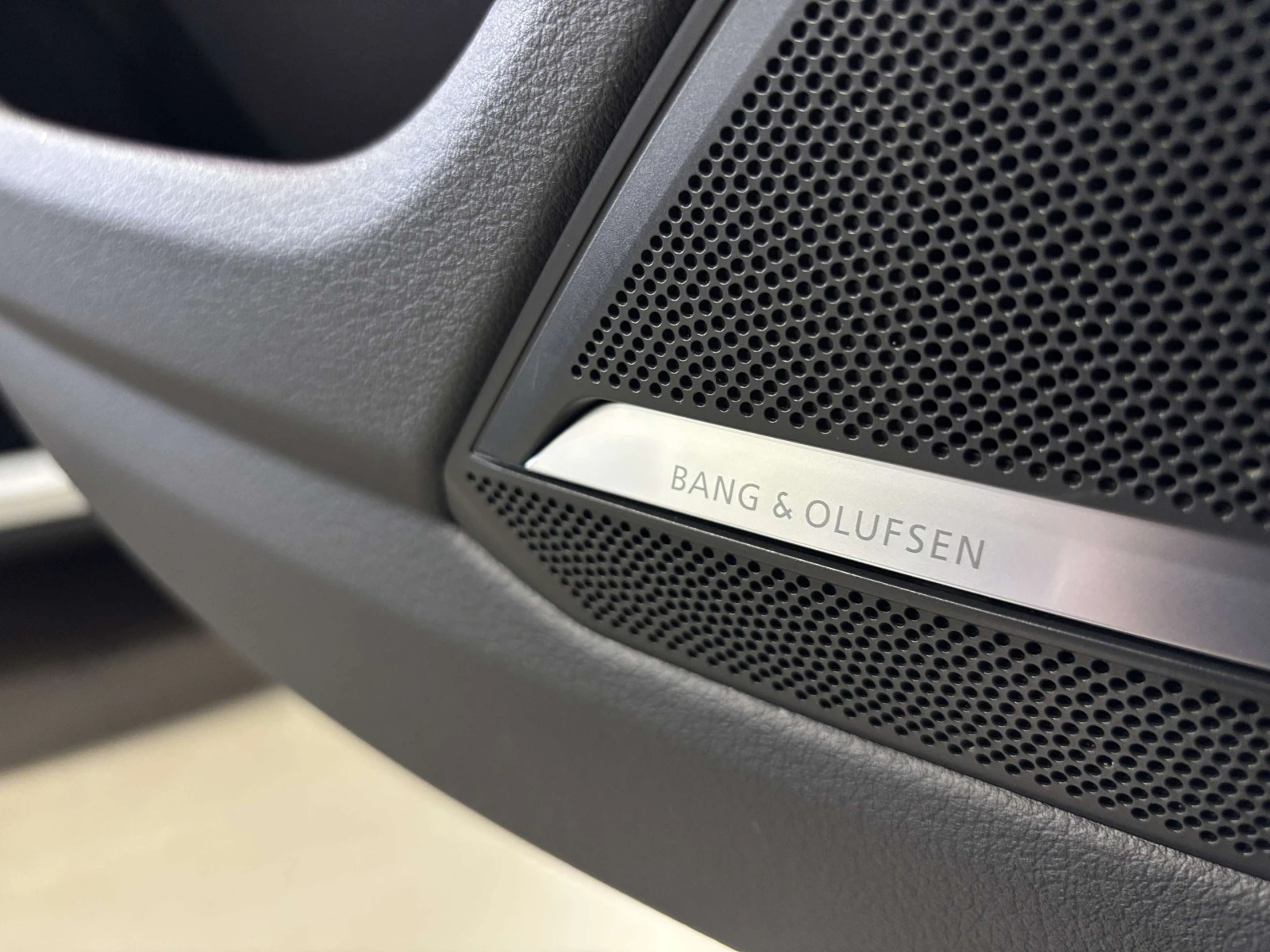 Audi S6 QUATTRO| ЧЕРВЕНА КОЖА| BANGOLUFSEN ЦЕНА ДО БГ, снимка 10 - Автомобили и джипове - 54987231